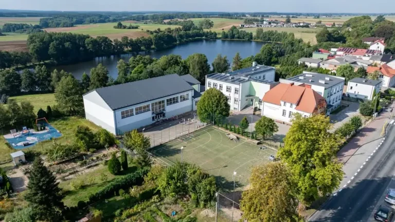Wsparcie psychologiczne dla młodzieży i rodziców – bezpłatny czat z psychologiem