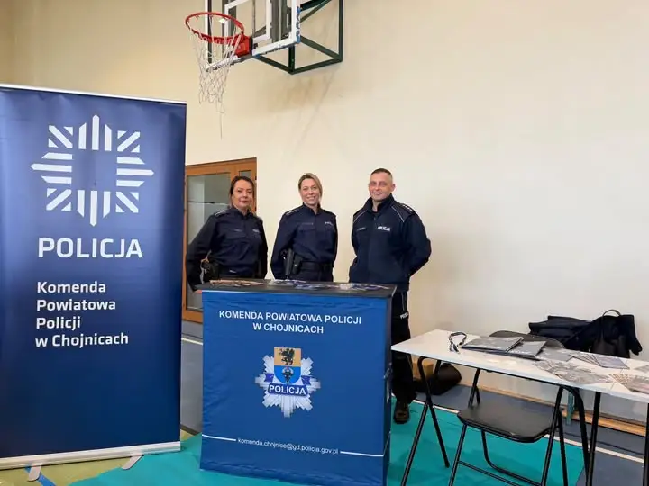 Pomorska Policja na targach EDU DAY: sprawdź, jak zostać policjantem