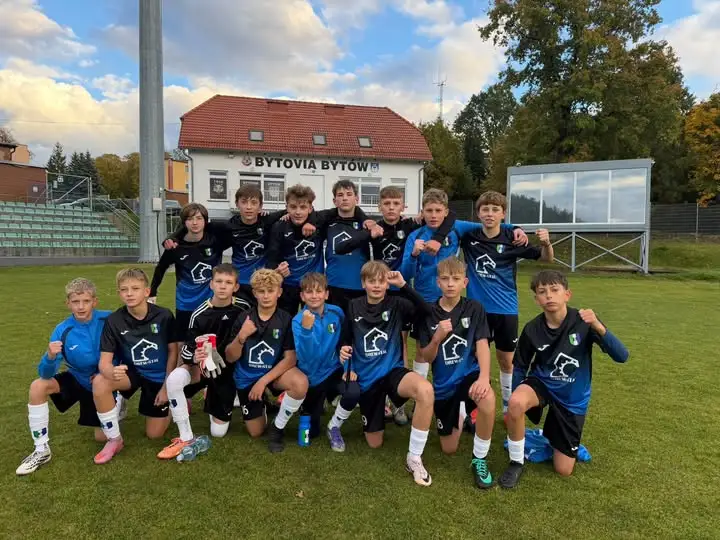 Junior C2 Borowiaka Czersk rozbił Bytovię Bytów 9:0