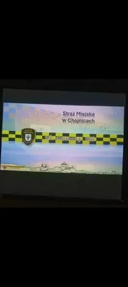 Uczniowie klas VIII spotkali się ze Strażą Miejską, by mówić o bezpieczeństwie na drodze