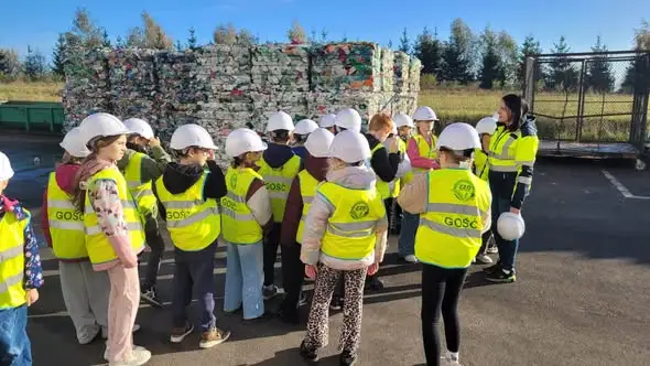 Uczniowie klasy 3c odwiedzili Zakład Zagospodarowania Odpadów Nowy Dwór