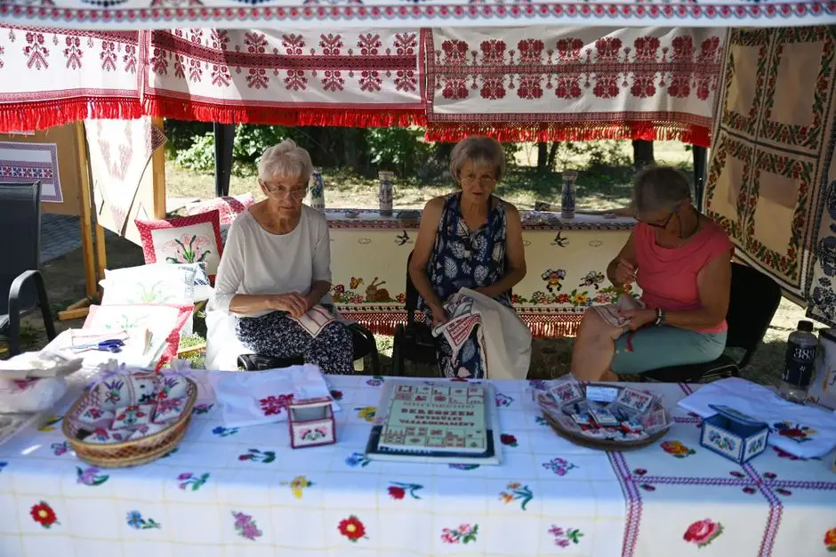 Haft kaszubski łączy tradycję z nowoczesnością – program „Mistrz i Uczeń”
